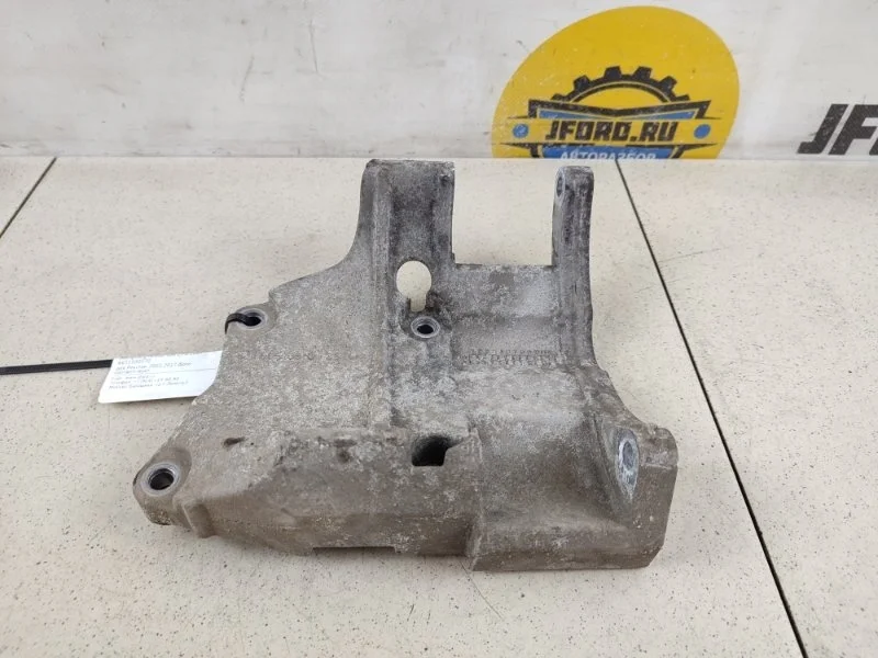 Кронштейн генератора SsangYong Rexton 2009 RJN