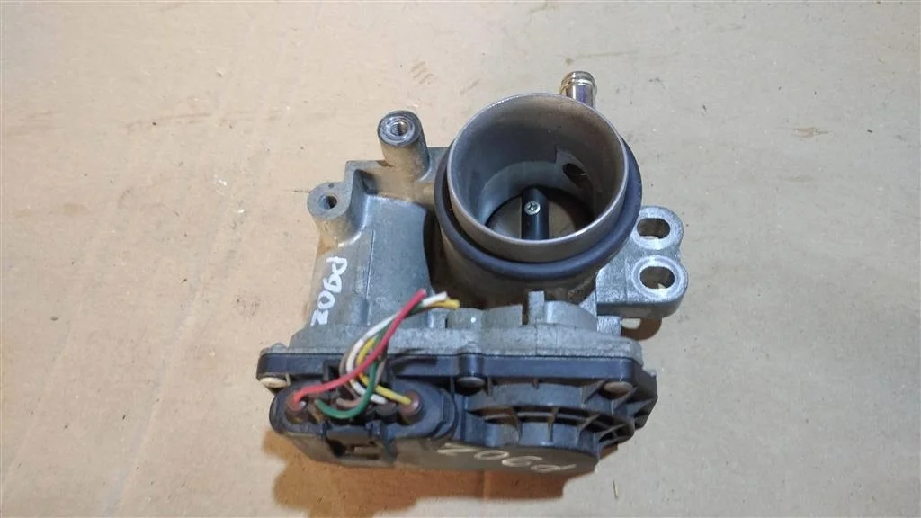 Б.у. дроссельная заслонка TOYOTA VITZ SCP90 TOYOTA VITZ SCP90