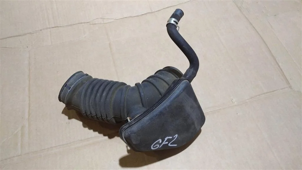 Б.у. патрубок воздушного фильтра MITSUBISHI OUTLANDER GF2W MITSUBISHI OUTLANDER GF2W