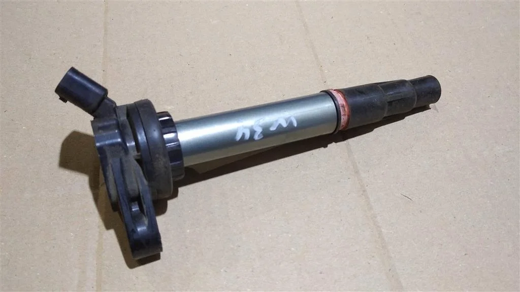 Б.у. катушка зажигания TOYOTA PRIUS ZVW30 TOYOTA PRIUS ZVW30