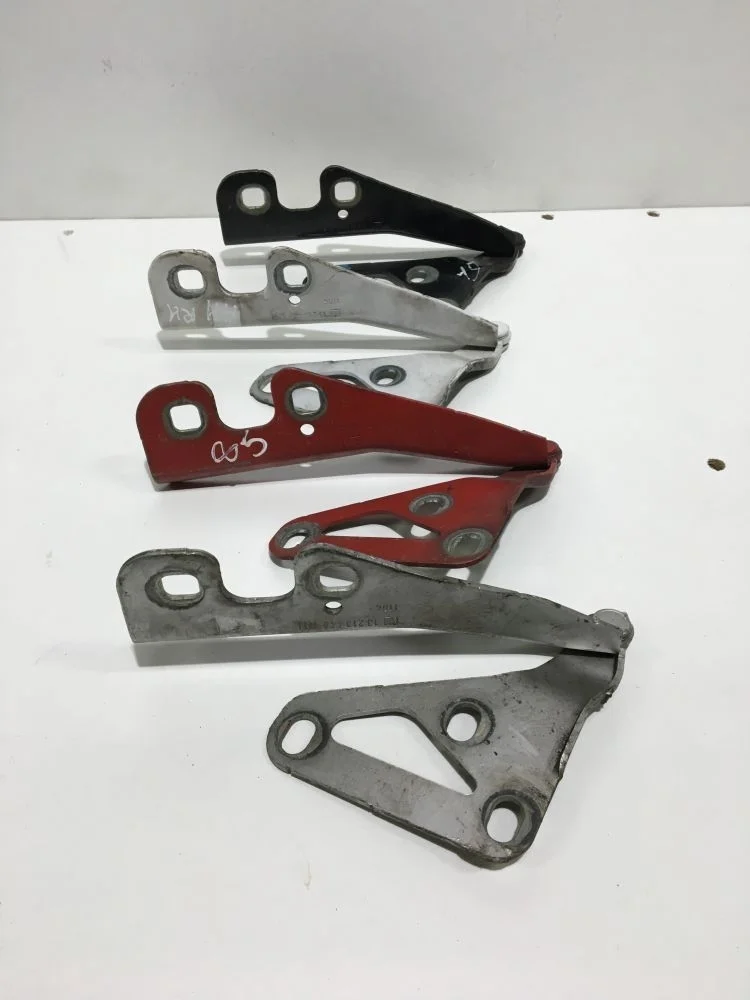 Петля капота правая Opel Astra h