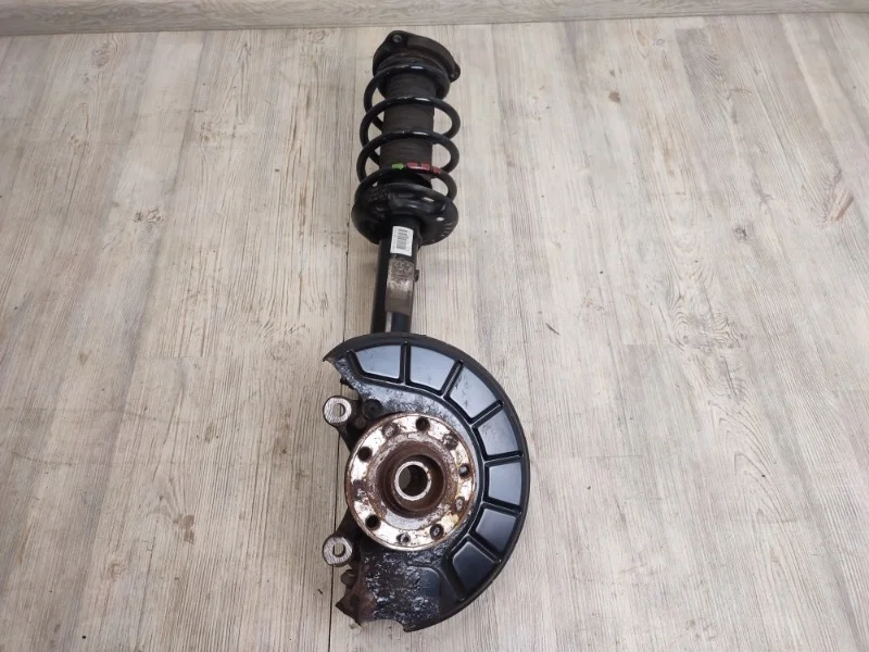 Кулак поворотный со ступицей VW Tiguan 2008-2018 5N