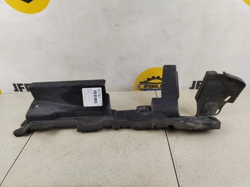 Дефлектор радиатора Land Rover Range 3 2003 L322