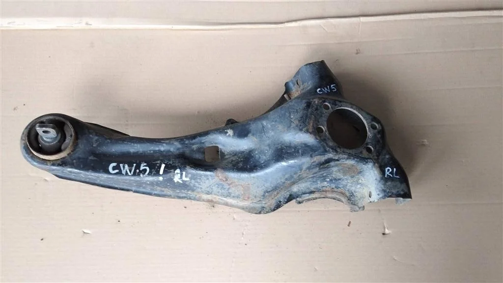 Б.у. рычаг продольный MITSUBISHI OUTLANDER XL CW4W MITSUBISHI OUTLANDER XL CW4W