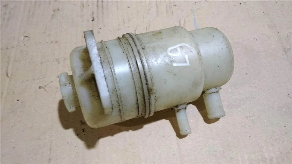 Б.у. бачок гидроусилителя MITSUBISHI LANCER CS3A MITSUBISHI LANCER CS3A