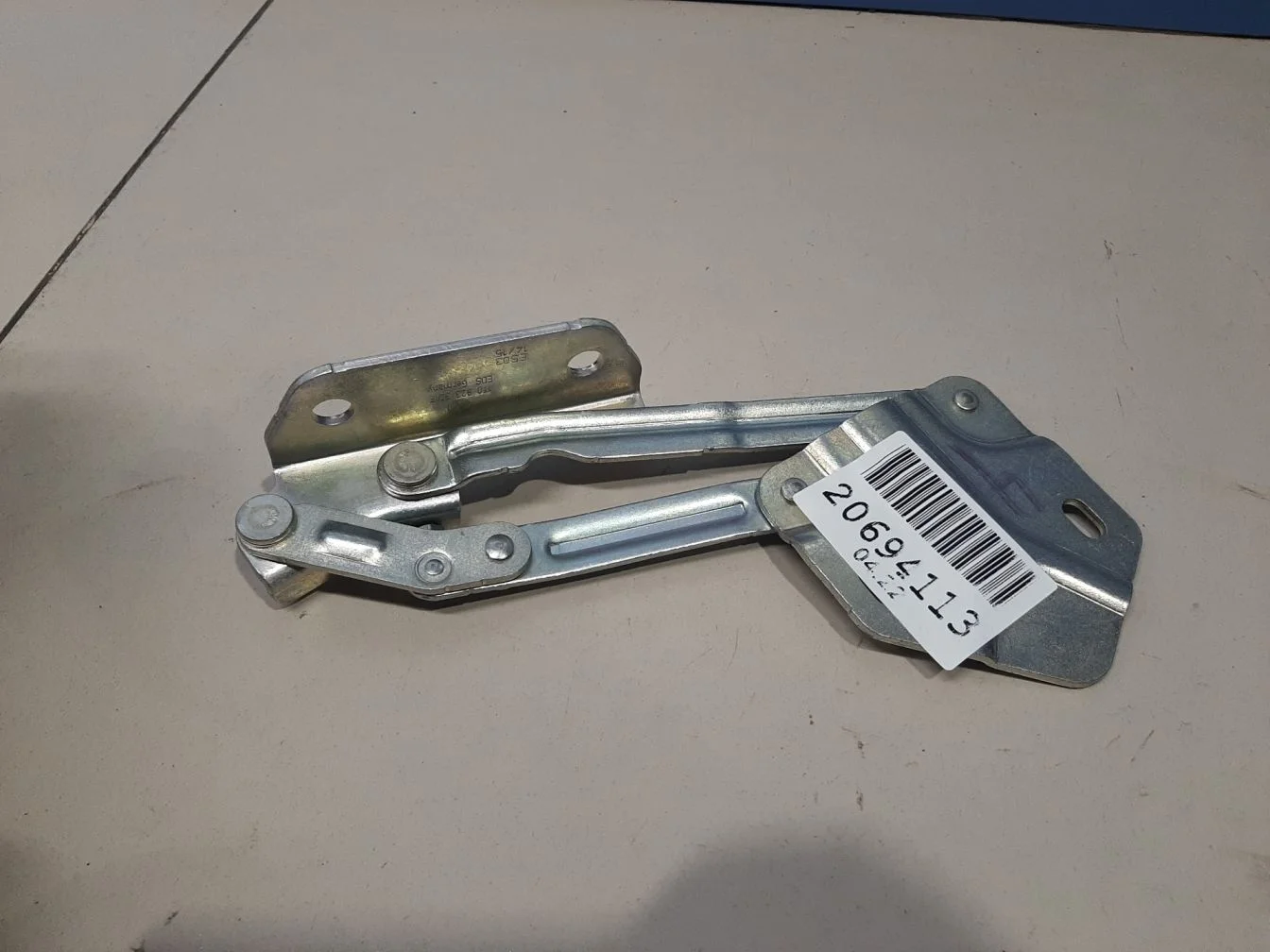 Петля капота левая для Volkswagen Touran 2010-2016