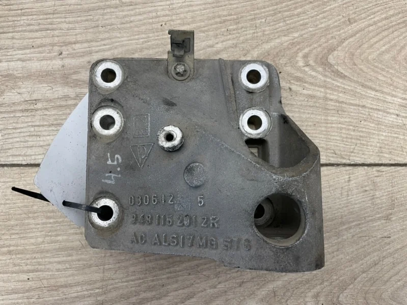 Кронштейн двигателя Porsche Cayenne 2011-2017 958 (92A)