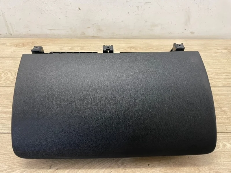 Вещевой ящик, бардачок Audi Q7 2006- 4L