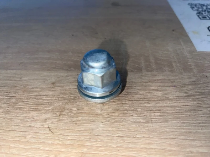 Гайка Mitsubishi Lancer 9 2000 2001 2002 2003 2004 2005 2006 2007 2008 2009 2010 2011 MR455707 CS1A 4G13