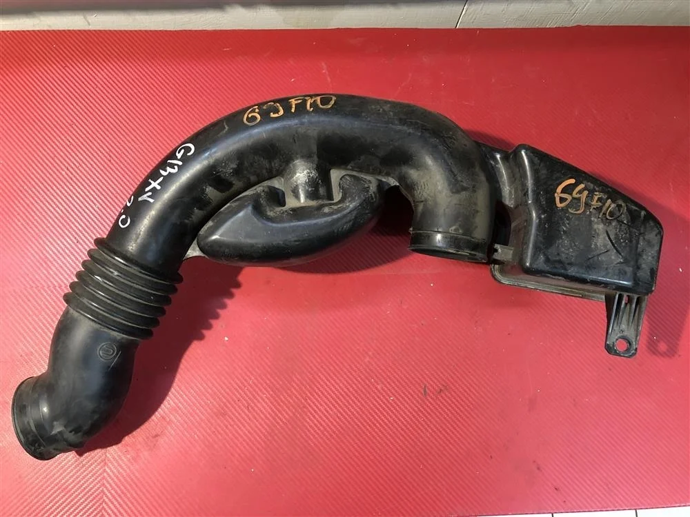 Воздухозаборник(из корпуса воздушного фильтра на двигатель) 20A+20B