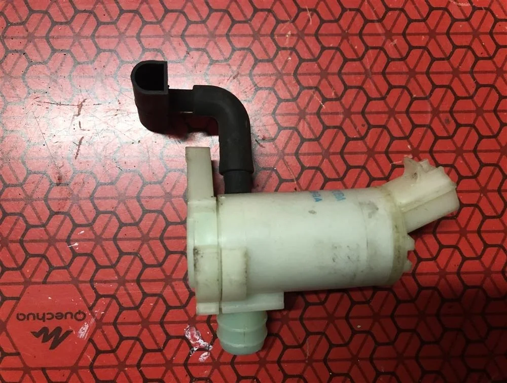 Насос омывателя FRONT (штекер под 45 градусов)