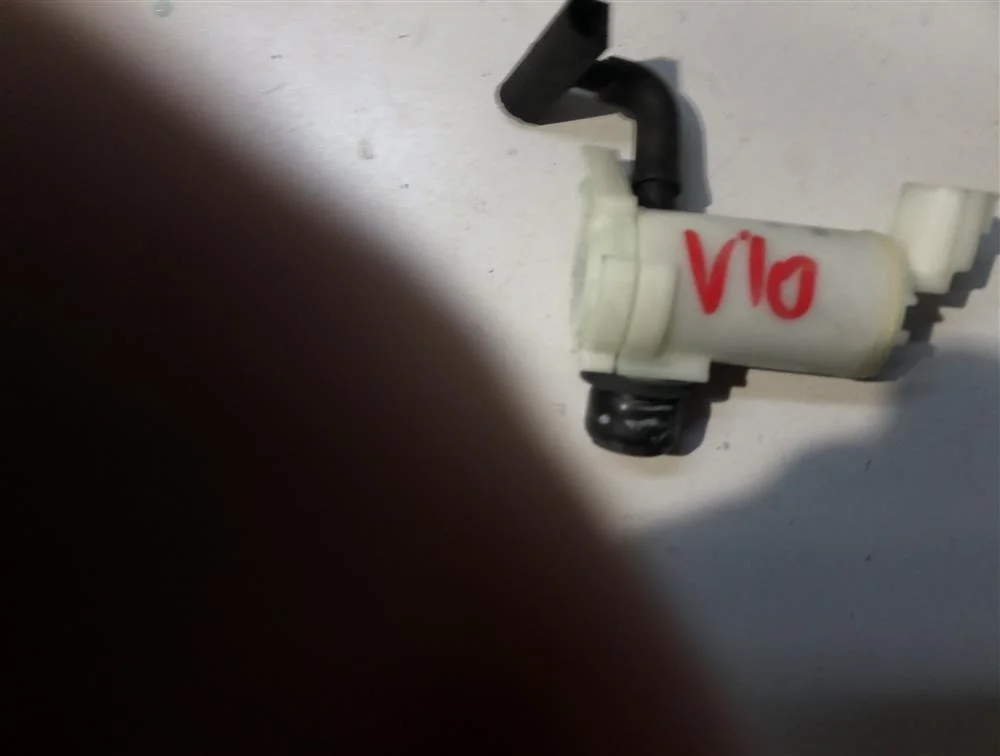 Насос омывателя REAR (штекер под 90 градусов)