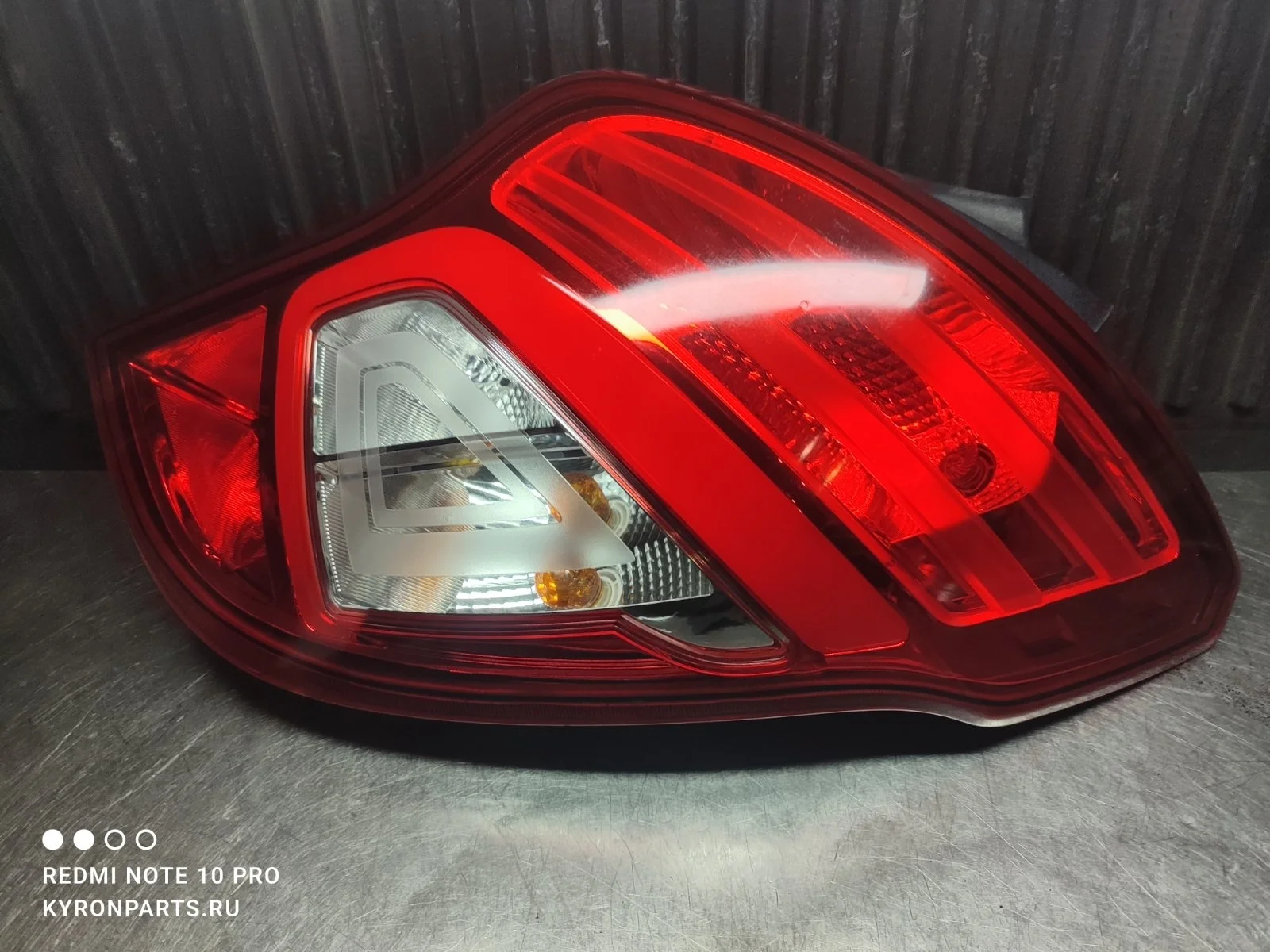 Фонарь SsangYong Actyon 2014 C200