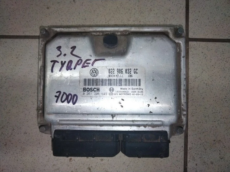 Блок управления двигателем Volkswagen Touareg 2008