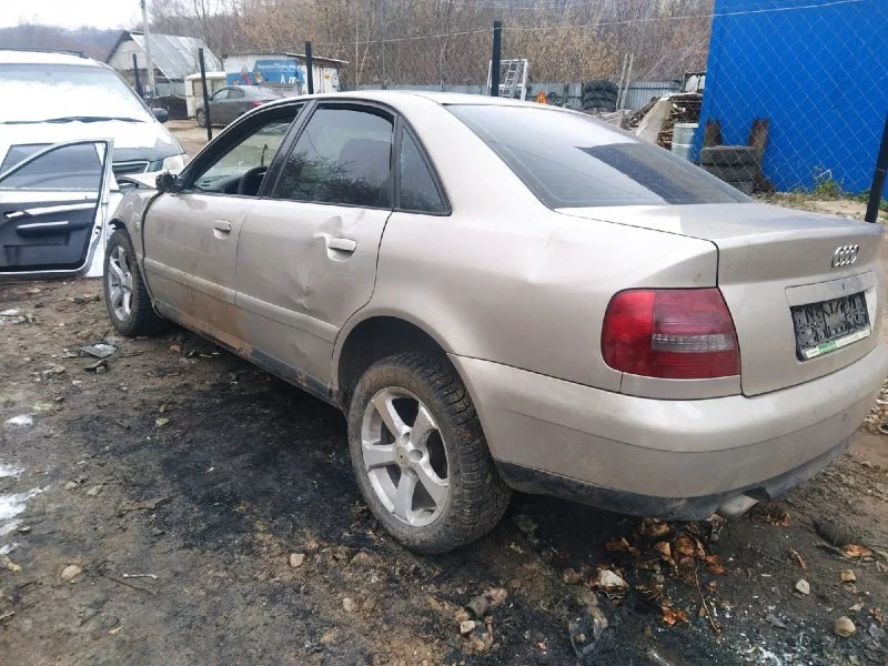 Продажа Audi A4 1.6 (101Hp) (ANA) FWD MT по запчастям