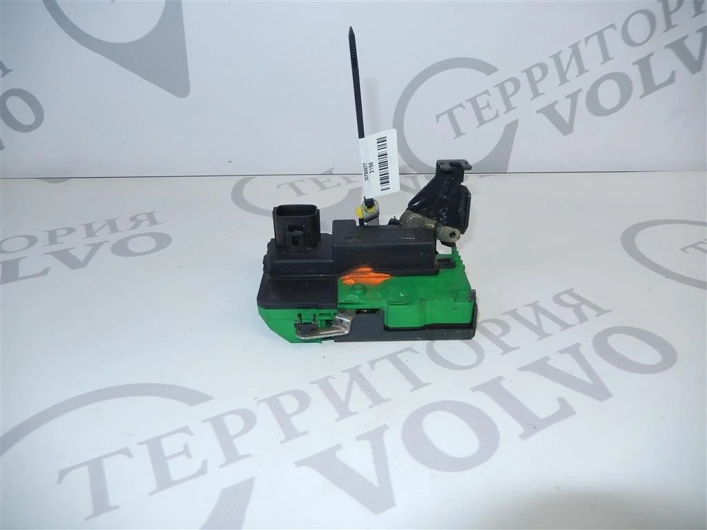 Замок двери передний правый