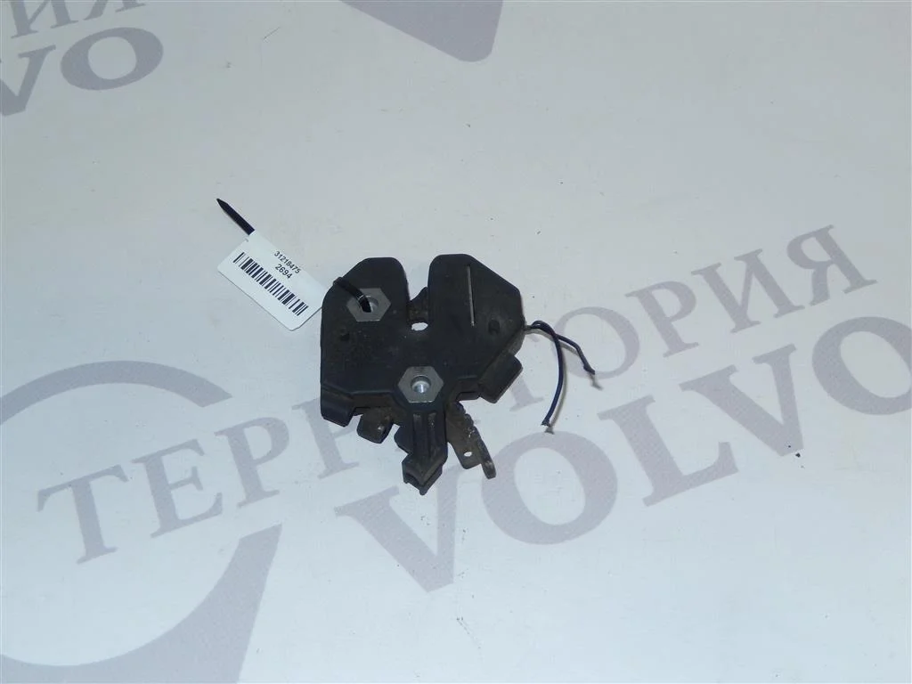 Замок капота