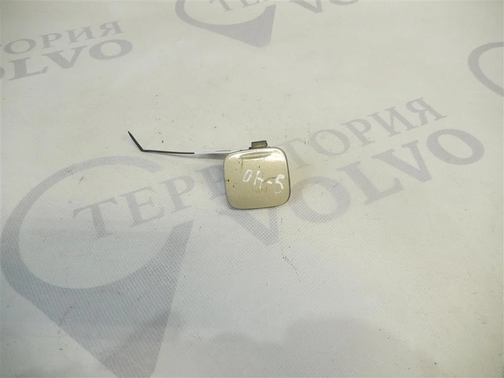 Крышка буксировочного крюка