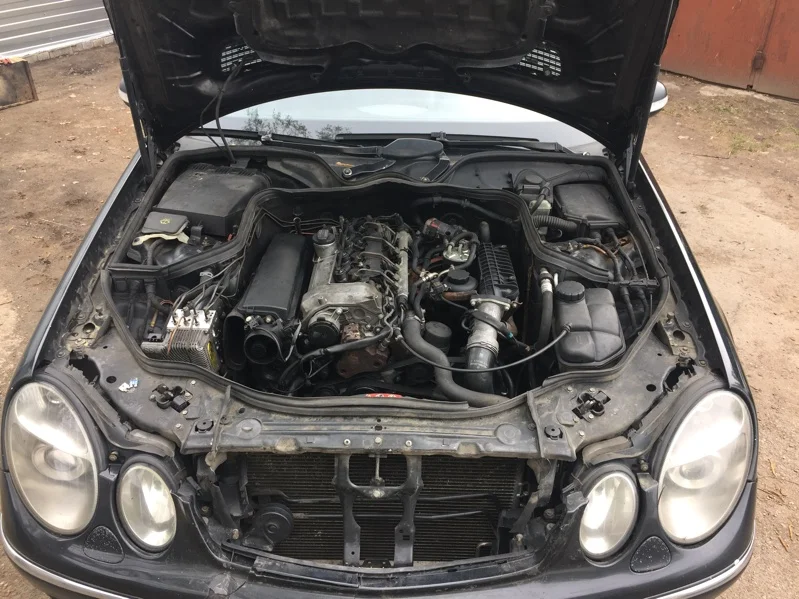 Продажа Mercedes-Benz E class 2.2D (150Hp) (646.961) RWD AT по запчастям