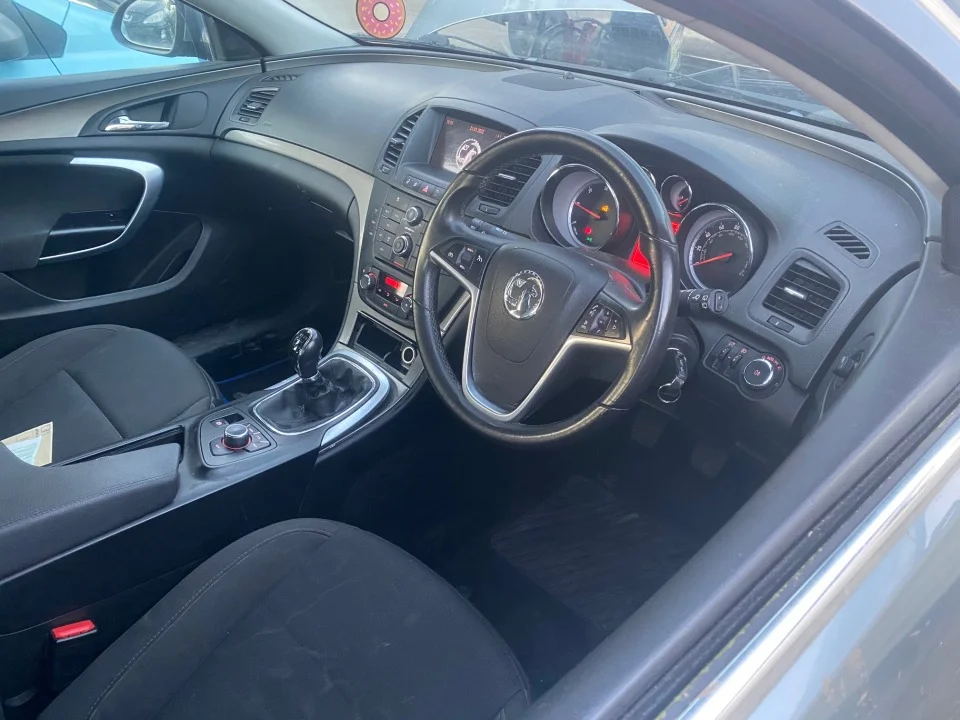 Продажа Opel Insignia 2.0D (130Hp) (A20DTJ) FWD MT по запчастям