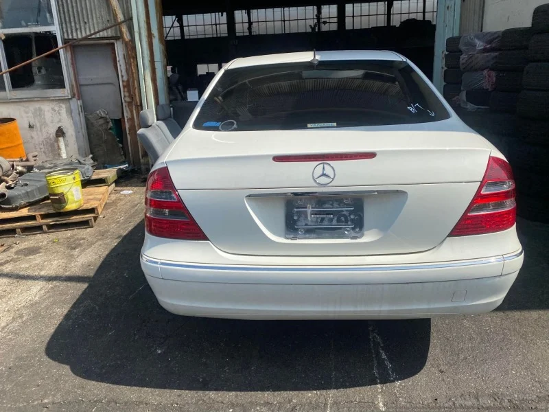 Продажа Mercedes-Benz E class 2.6 (177Hp) (112.913) RWD AT по запчастям
