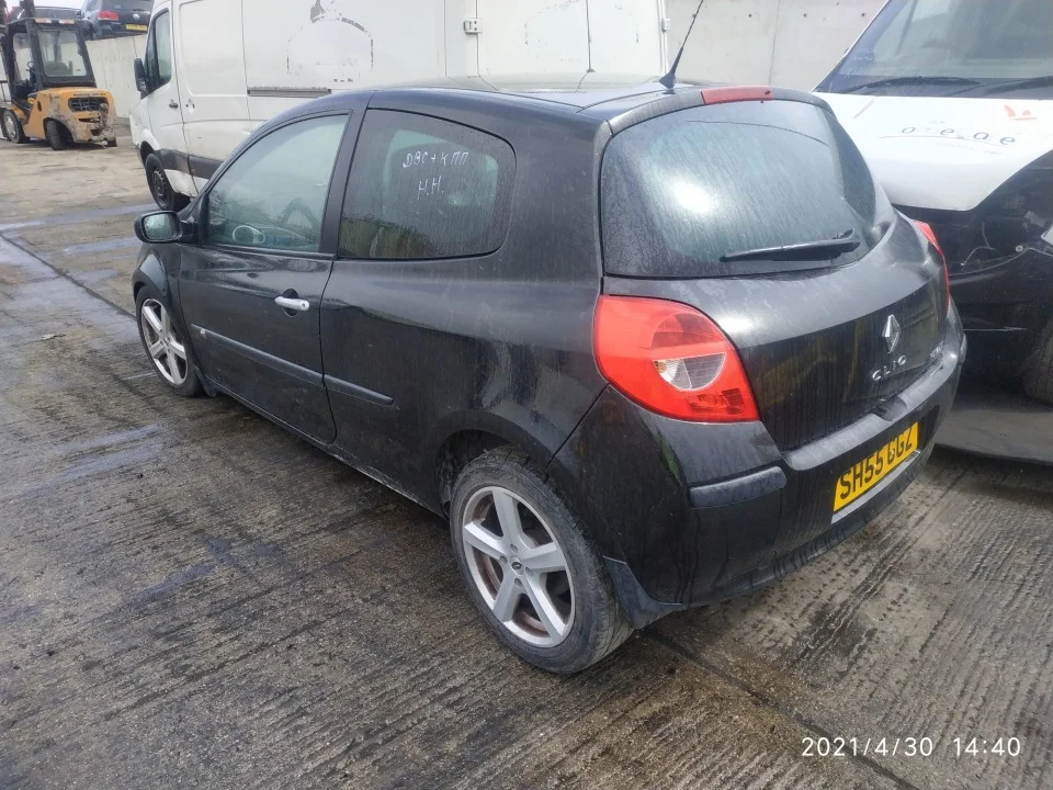 Продажа Renault Clio 1.4 (98Hp) (K4J 710) FWD MT по запчастям