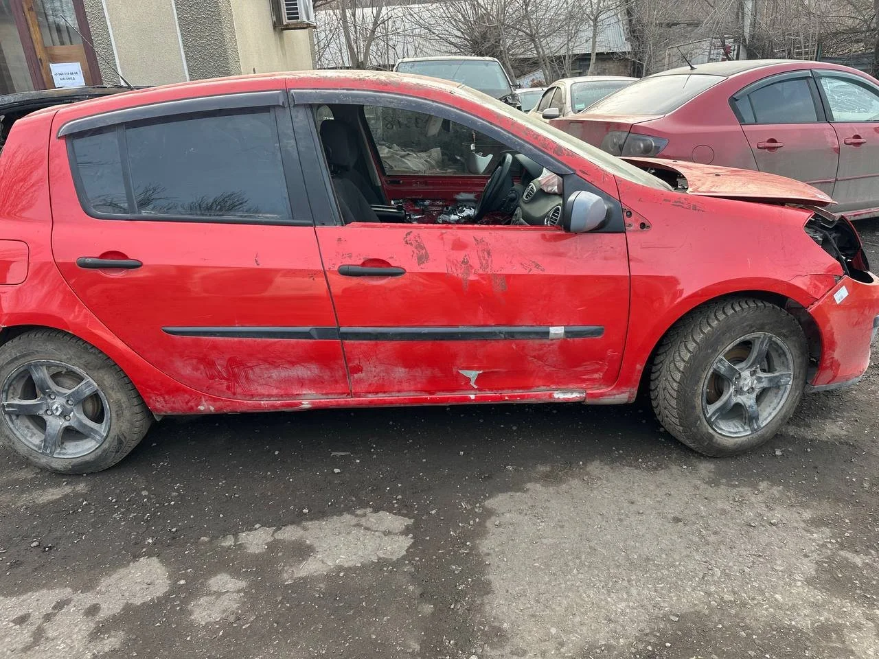 Продажа Renault Clio 1.4 (98Hp) (K4J 780) FWD MT по запчастям