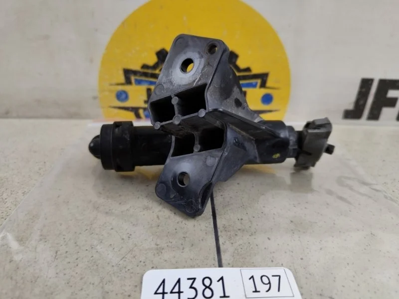 Форсунка омывателя фары Kia Ceed GT 2013 JD