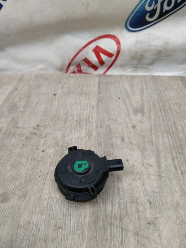 Клапан электромагнитный изменения фаз грм MINI COOPER 2016г