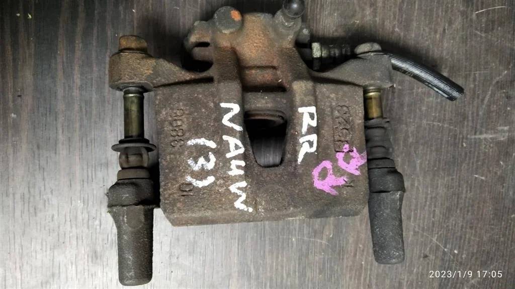 Б.у. суппорт MITSUBISHI GRANDIS NA4W MITSUBISHI GRANDIS NA4W