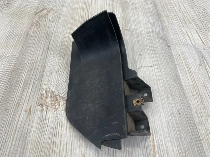 Брызговик VW Touareg 2 2010-2018 7P