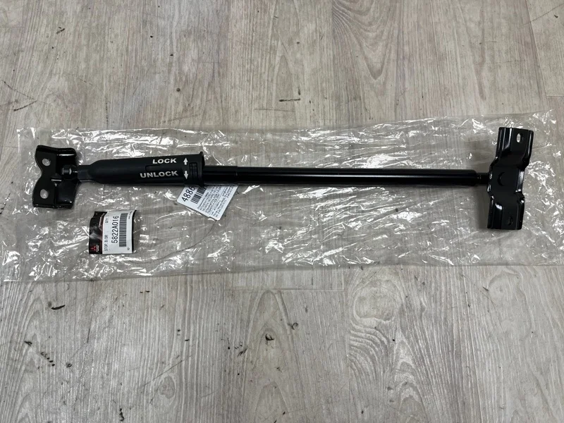 Ограничитель двери MITSUBISHI PAJERO 4 2006- 5822A016 V87W 4M41