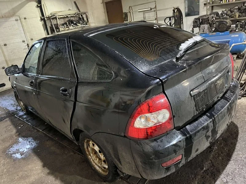 Продажа LADA Priora 1.6 (98Hp) (VAZ-21126) FWD MT по запчастям