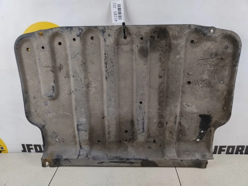 Защита двигателя Mitsubishi Pajero 4 2007 V98W