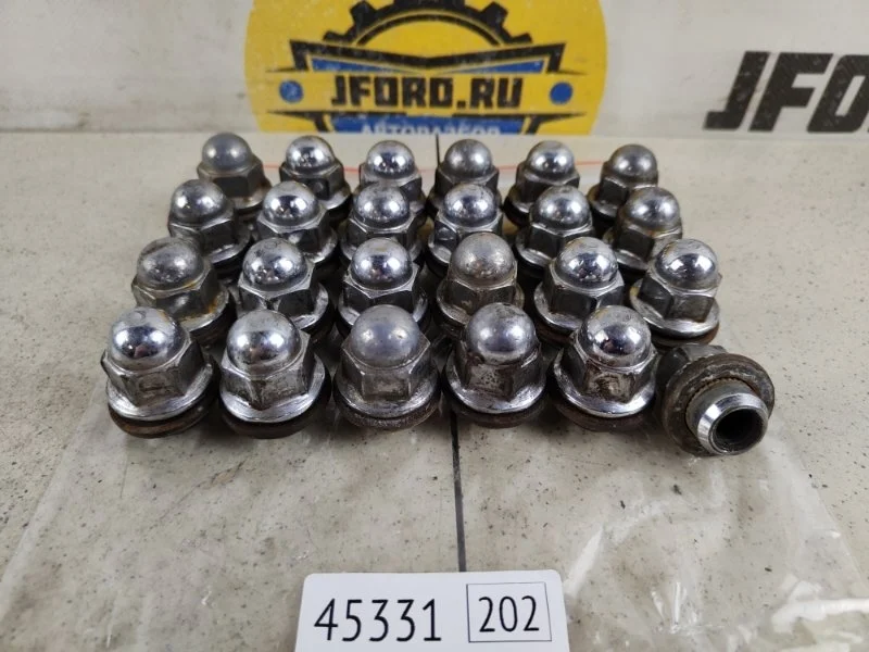 Гайки колесные Mitsubishi Pajero 4 2007 V98W