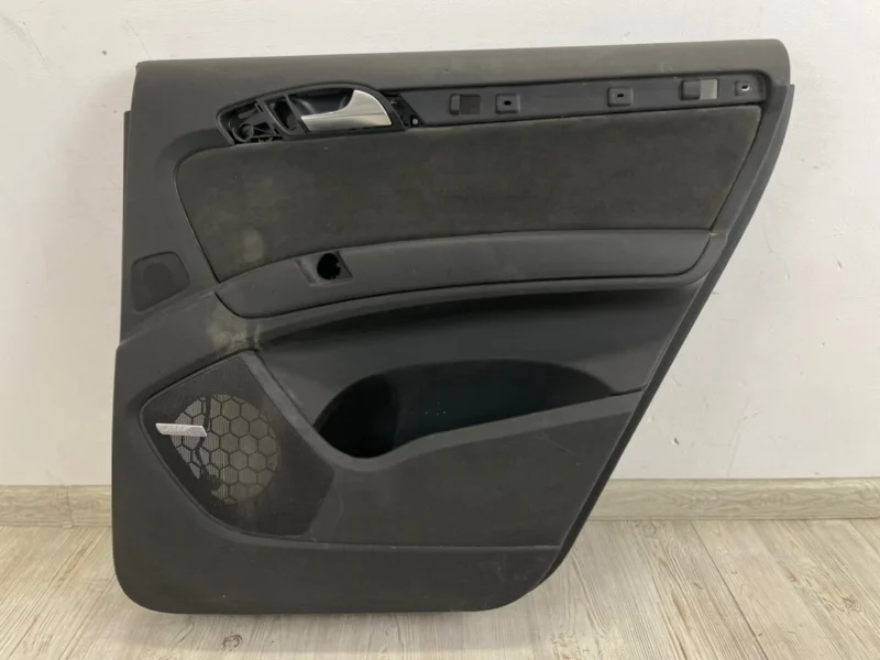 Обшивка двери Audi Q7 2007-2015 4L