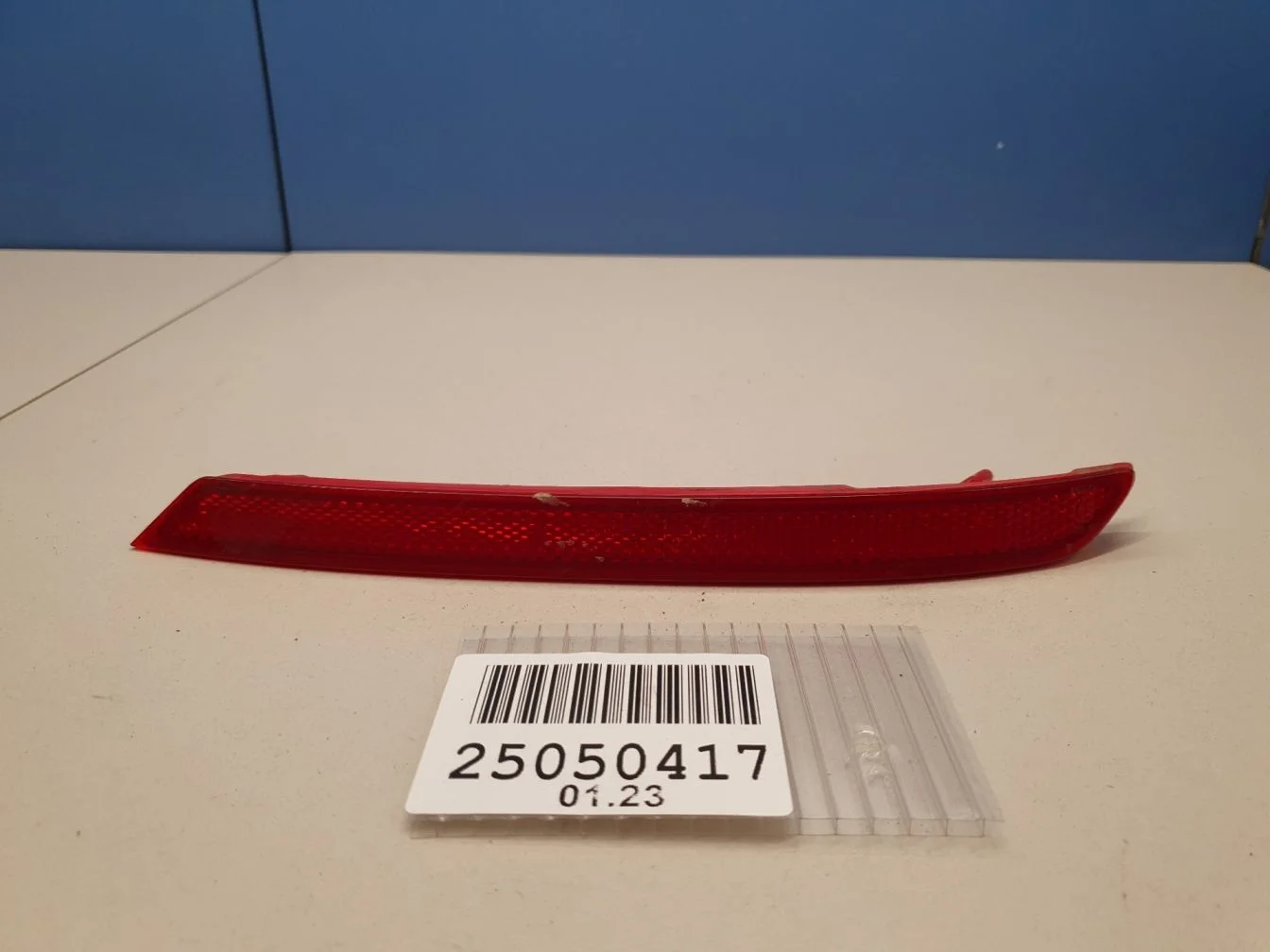 Отражатель в бампер задний правый для KIA Rio 2017-