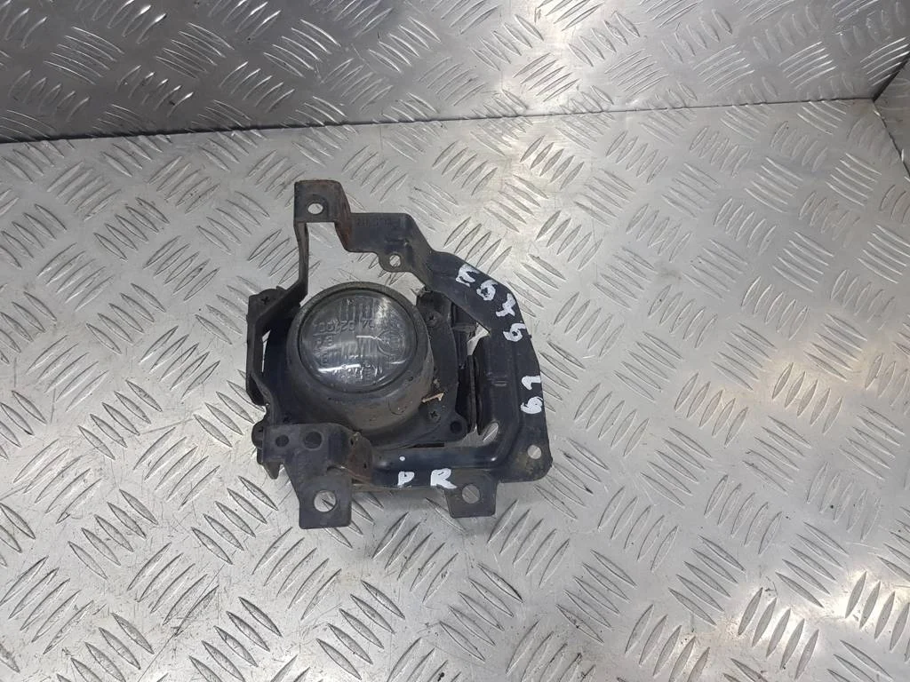 Фара противотуманная передняя MITSUBISHI LANCER I