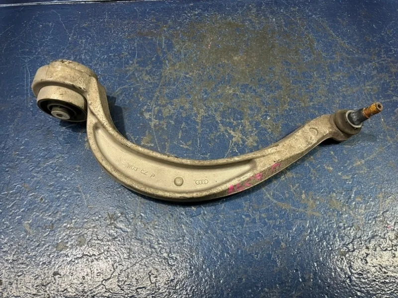 Рычаг кривой нижний Audi A6 C7