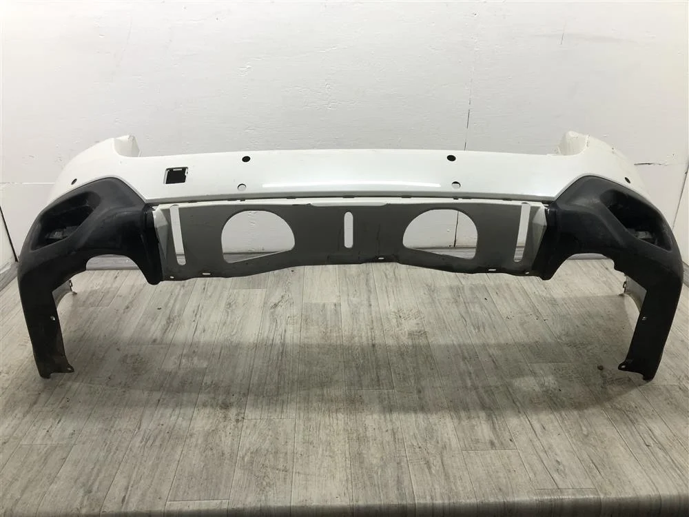 Бампер REAR OBK под парктроники белый УЦЕНКА лишние дырки