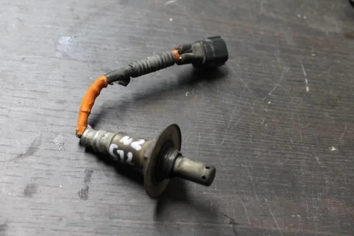 Б.у. датчик кислорода SUBARU FORESTER S13 SUBARU FORESTER S13