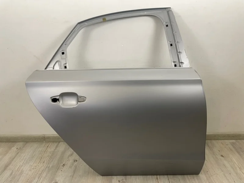 Дверь Audi A8 2010-2017 D4