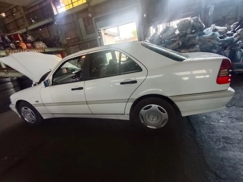 Продажа Mercedes-Benz C class 2.2 (150Hp) (111.961) RWD AT по запчастям