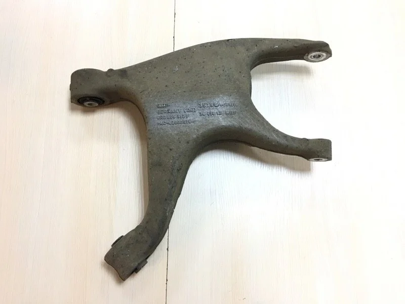 Рычаг нижний Audi Q5 2013 8R