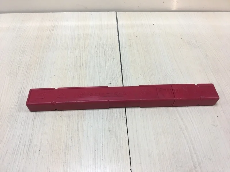 Знак аварийной остановки Audi Q5 2013 8R