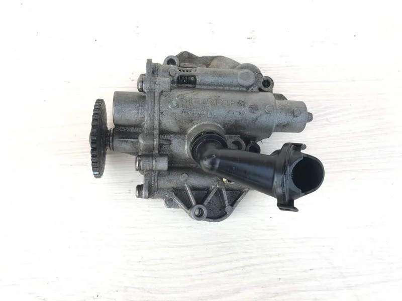 Масляный насос Audi A3 8V