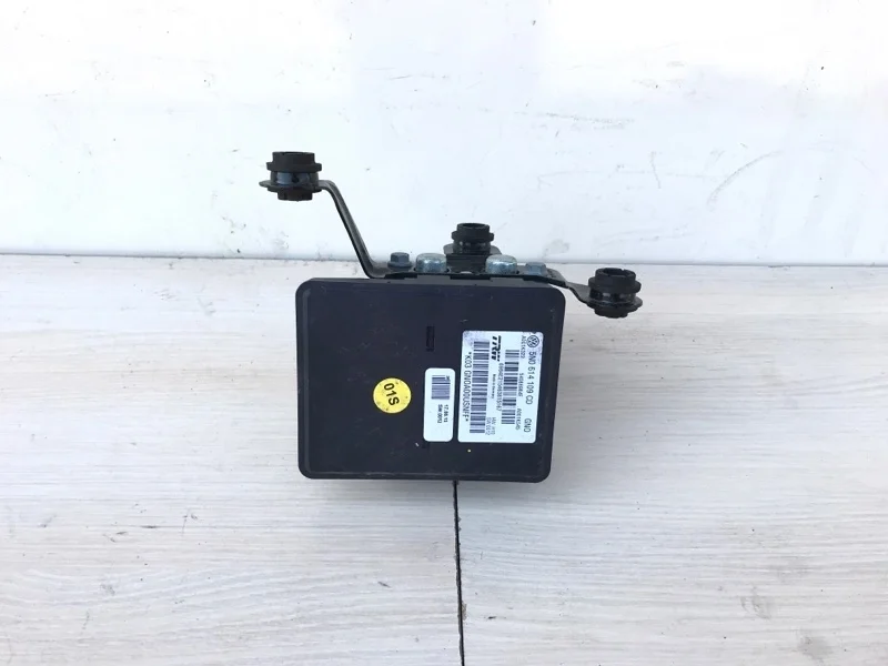 Блок abs Audi Q3 8U