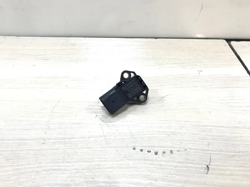 Датчик расхода воздуха Volkswagen Tiguan 2017