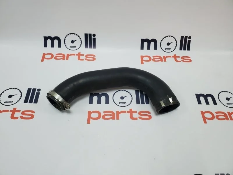 Патрубок интеркулера Audi Q3 2013 8U