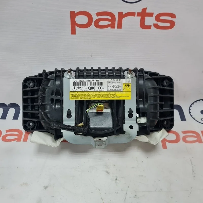 Подушка безопасности в торпедо Mercedes -class 2019 W213